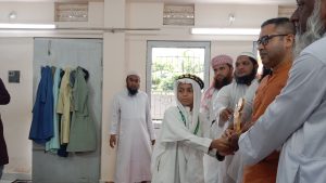ক্রেস্ট গ্রহণ করেছে ওবাইদুল করিম।